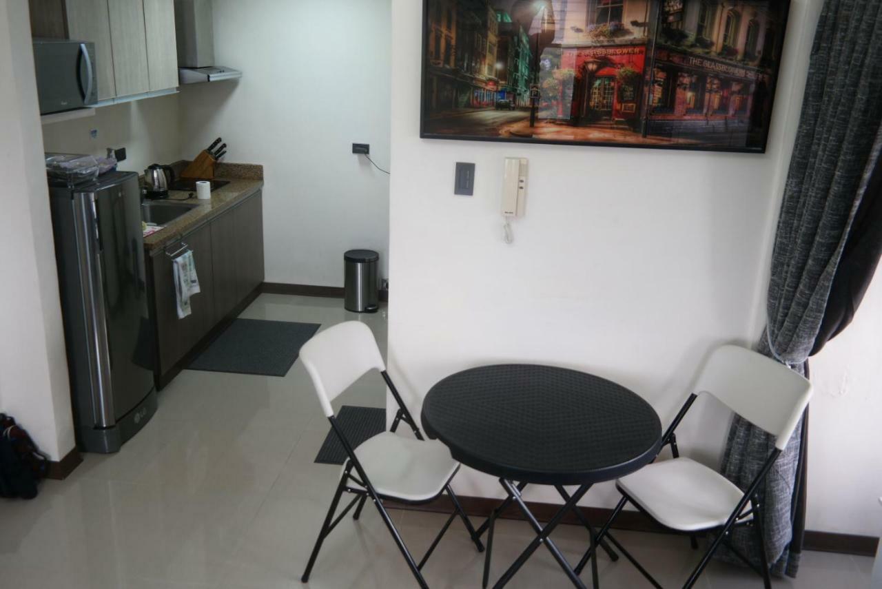 Splendido Tower 2 Ann'S Unit Apartment Tagaytay City Bagian luar foto